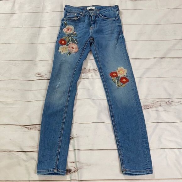 Zara Woman’s Embroidered Flower Jeans - Picture 2 of 10